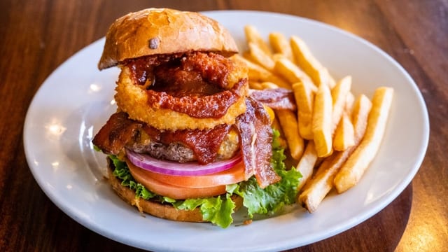 Country Burger.