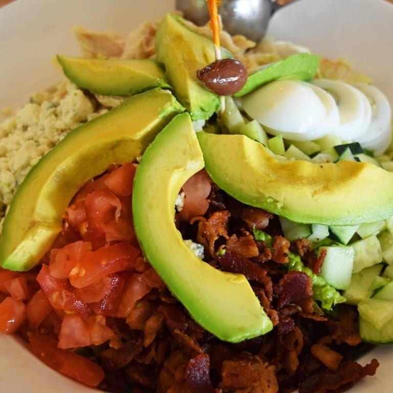 Fresh Cobb Salad: A Deli Favorite