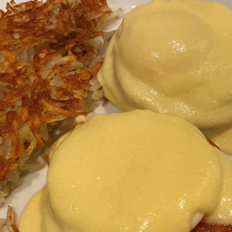 Egg Benedict: A Brunch Favorite